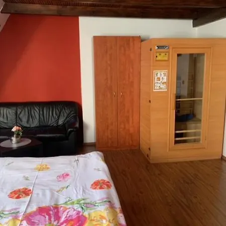 فندق U Betty - Centrum 2*