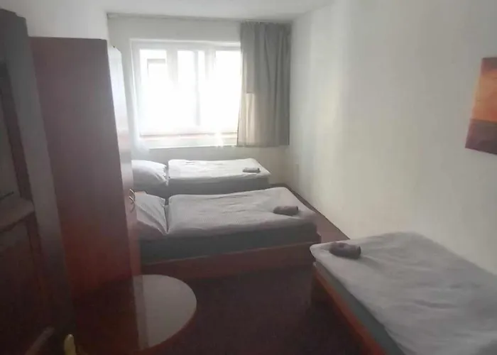 Hotell U Betty - Centrum 2*