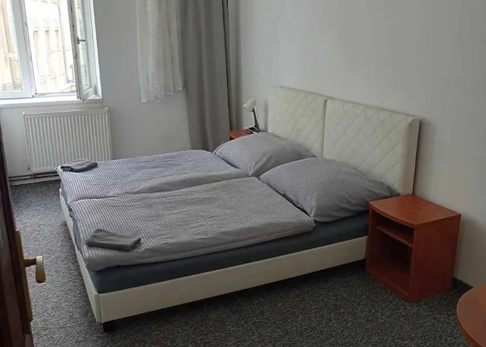 U Betty - Centrum Hotell