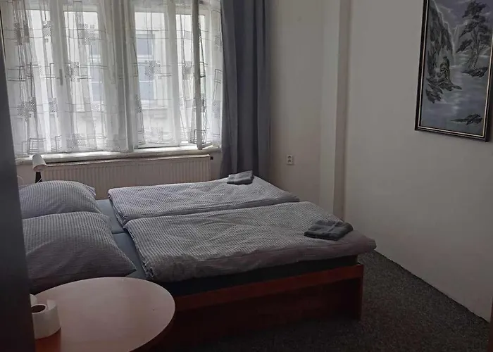 U Betty - Centrum Hotell