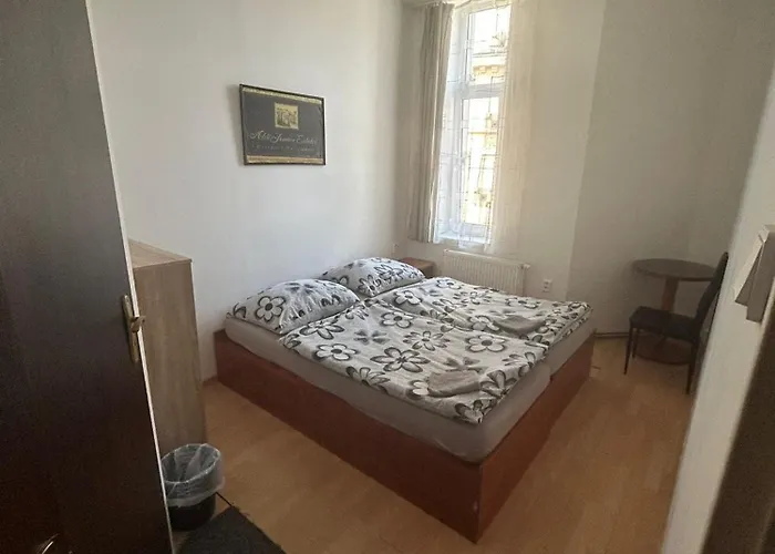 U Betty - Centrum Hotell
