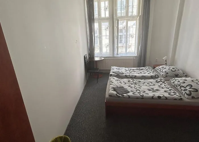 Hotell U Betty - Centrum 2*